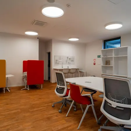 Sunny Minimalist Flat With Balcony Apartmán Bratislava